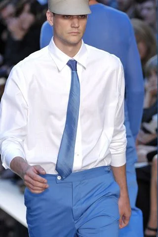 Look 10